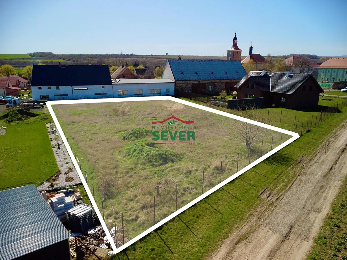Prodej stavebního pozemku 1732 m²